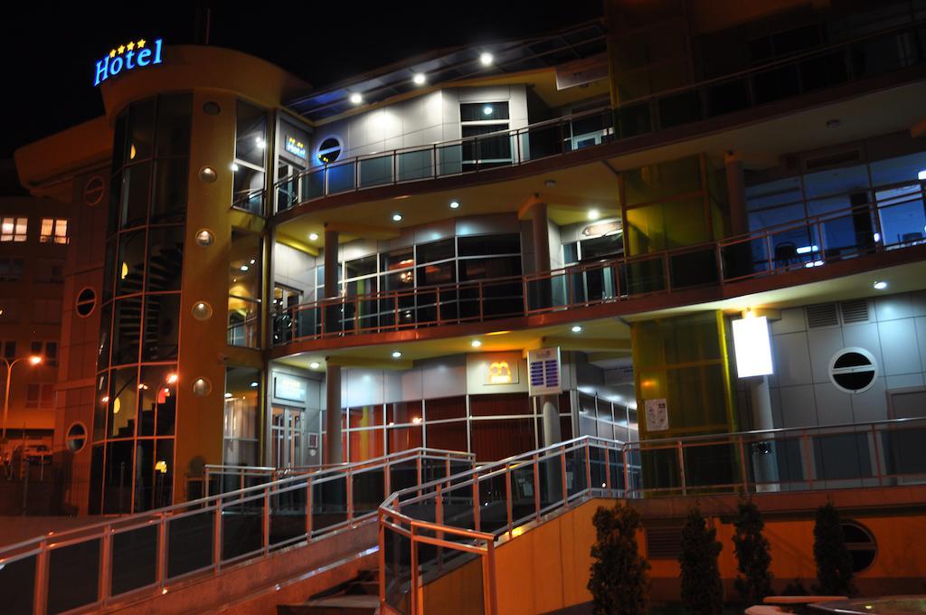 Hotel Fortuna Banja Luka Extérieur photo